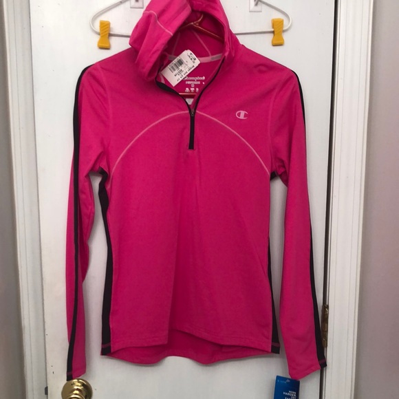 Champion Tops - Champion Performance NWT Size Medium.